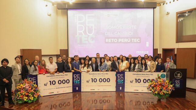 El viceministro de Mype e Industria, Samuel Torres, mencionó que replicarán la experiencia para dar soluciones a otras problemáticas del país. Foto: Produce.