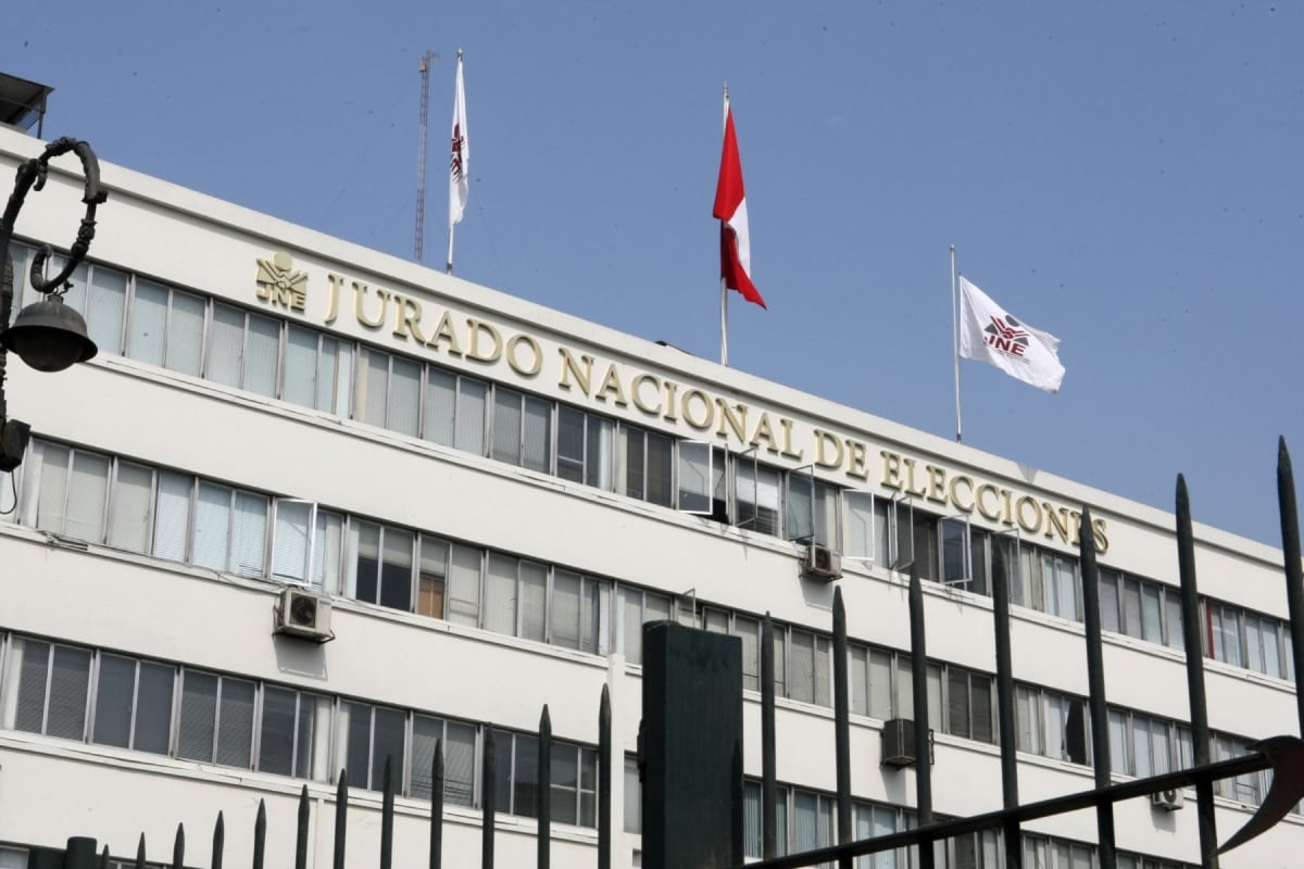 La resolución dispone la notificación a la personería legal del partido y su publicación en los canales oficiales del Jurado Nacional de Elecciones. Foto: Andina.