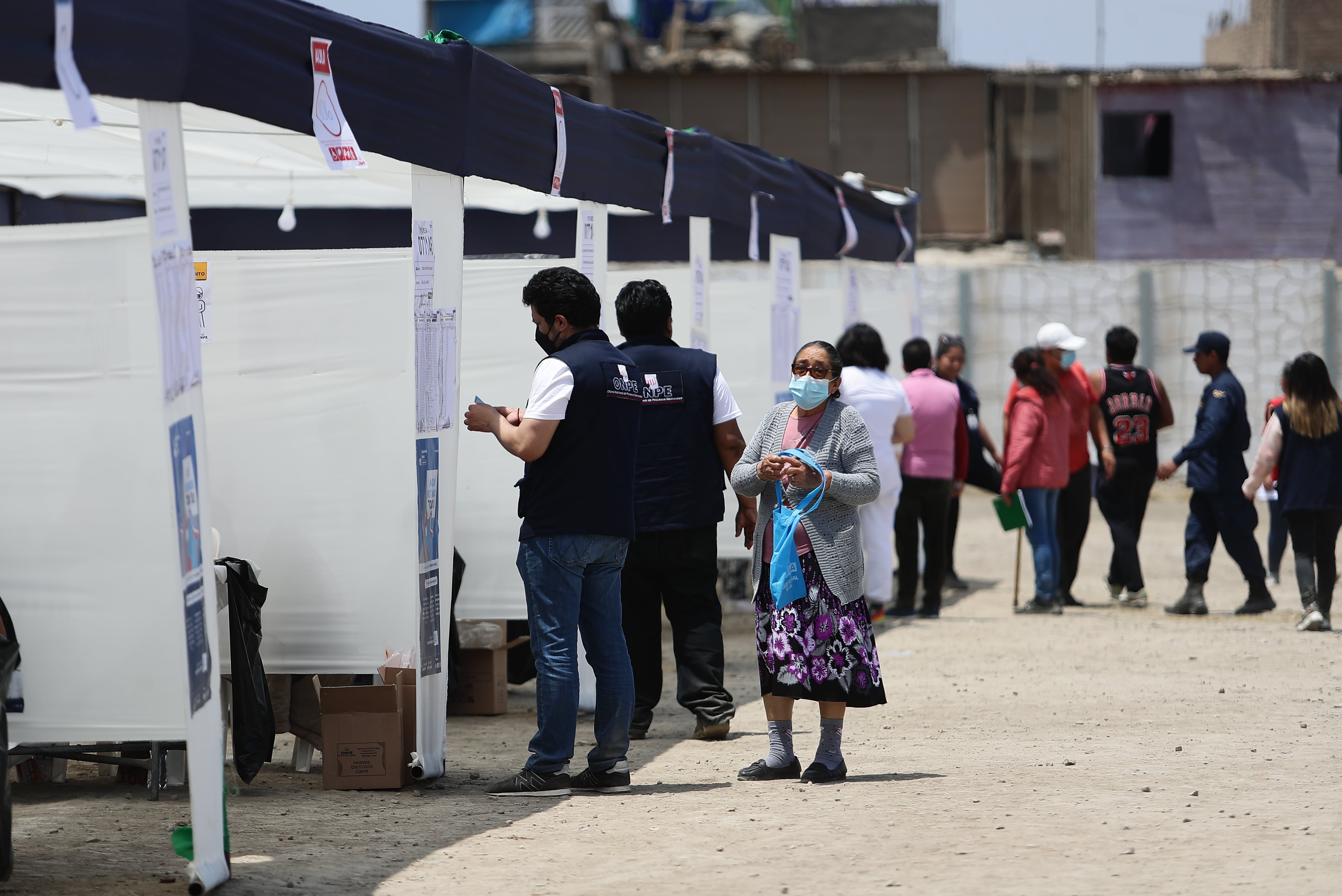 Para las elecciones generales 2026, 36 organizaciones políticas solicitaron su inscripción para participar en los comicios presidenciales. Hasta el momento, 32 lograron su inscripción. Foto: Jesœs Saucedo / @photo.gec