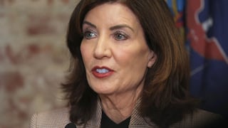Kathy Hochul pone límites a ICE en Nueva York: qué cambia con la ley que entra en vigor el 25 de agosto