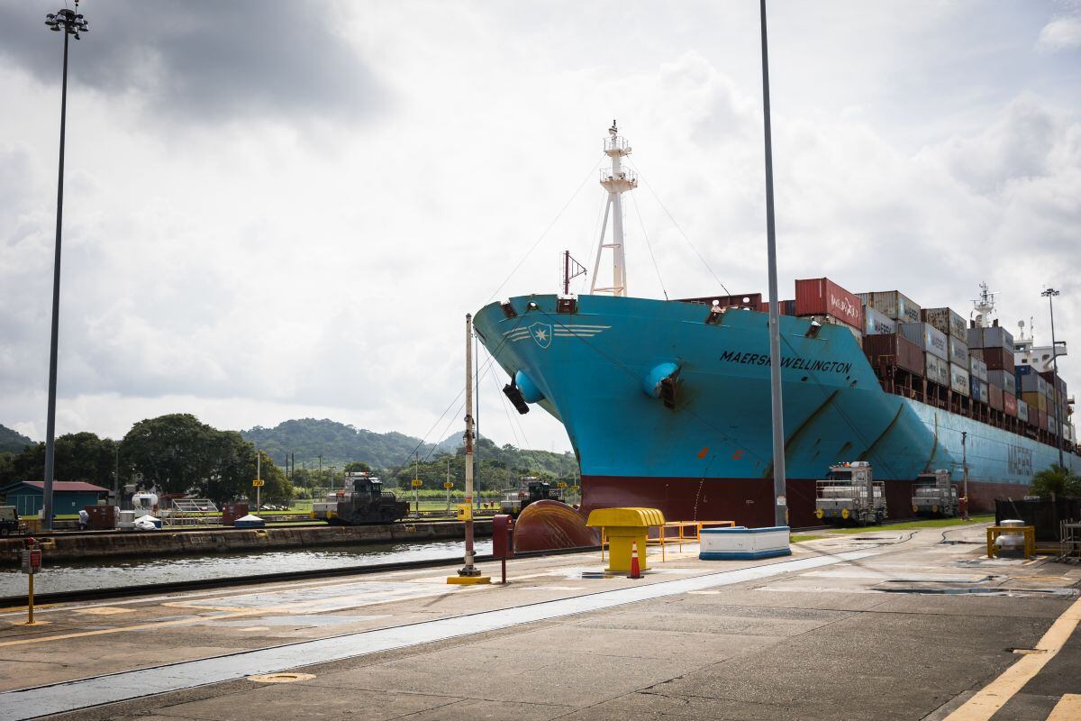 El buque portacontenedores Maersk Wellington en las esclusas del Canal de Panamá, cerca de la ciudad de Panamá, Panamá, el viernes 30 de junio de 2023. Fotógrafo: Tarina Rodríguez/Bloomberg