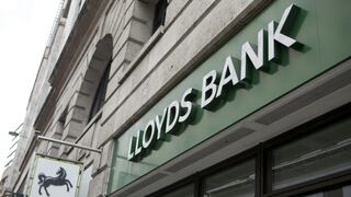 Británico Lloyds congela 8,000 cuentas en campaña contra el blanqueo