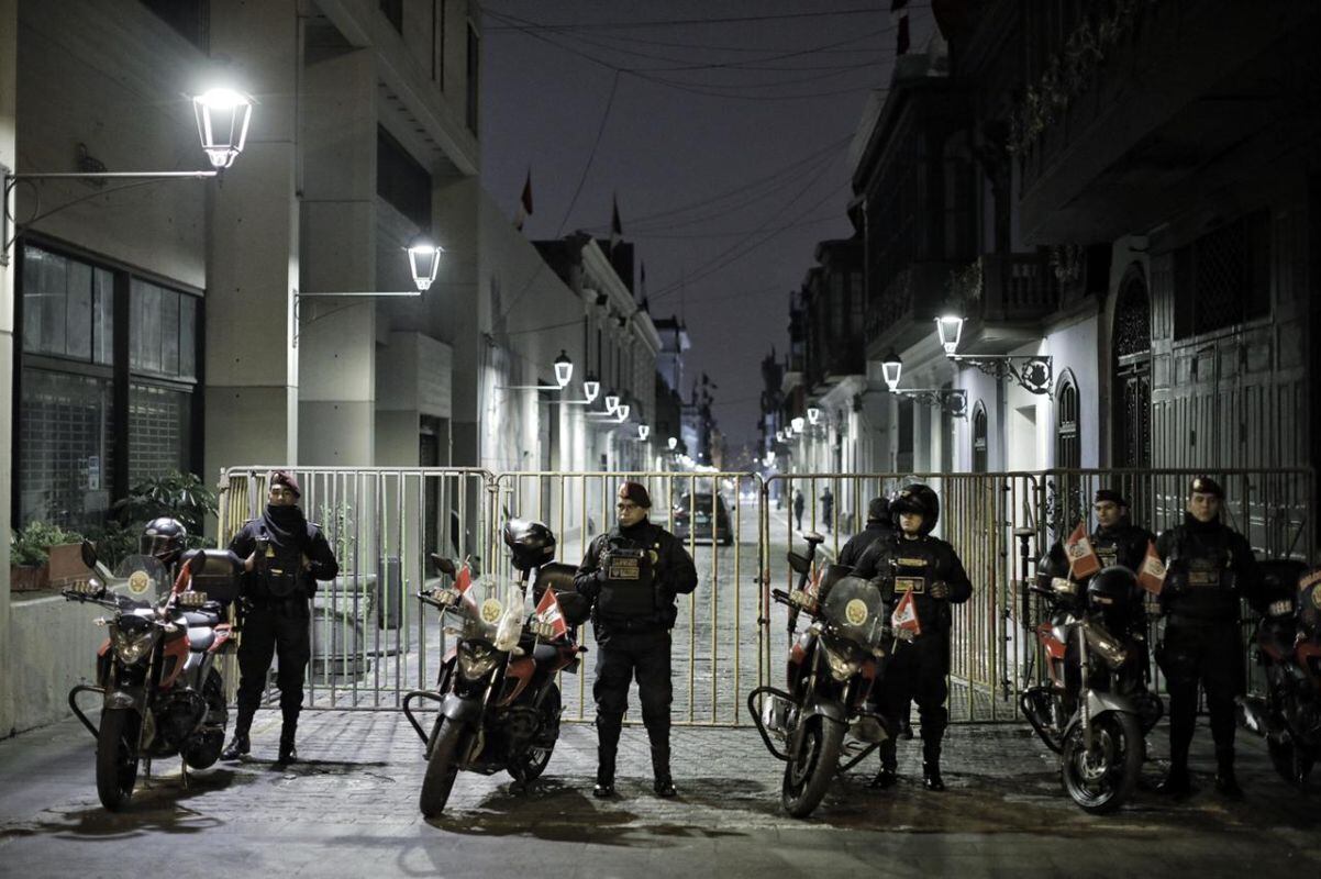 En las próximas horas se publicará el nuevo listado de las vacantes en escuelas de oficiales y suboficiales de la PNP, informó el ministro Vicente Romero. En el caso de los suboficiales se elevó de 5,309 a 10,902. Foto: GEC.