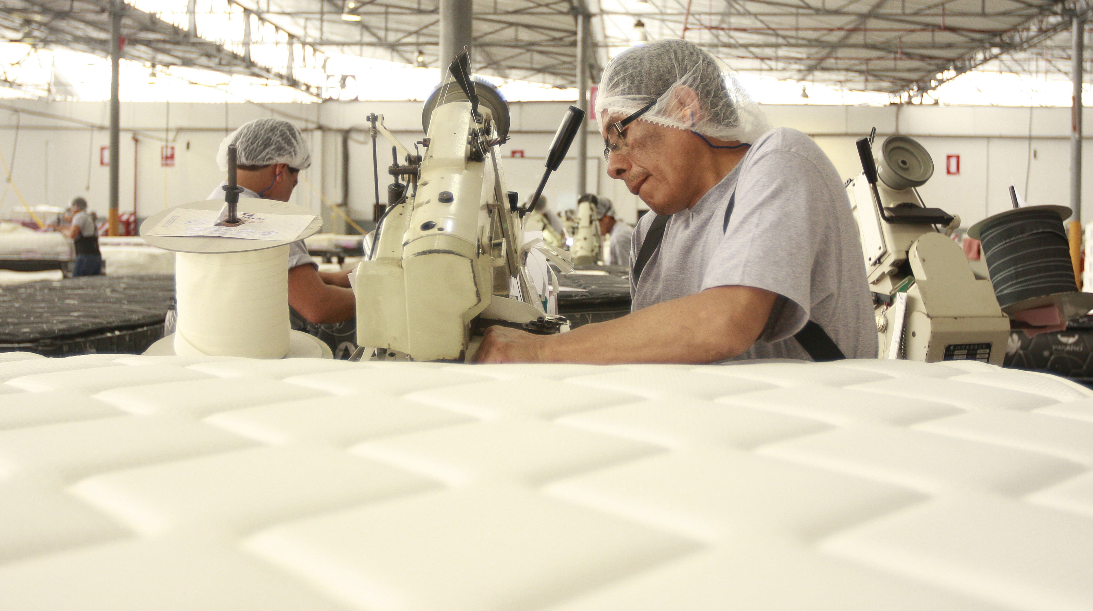 Colchones bajo la marca Komfort ya se comenzó a producir. Foto: GEC