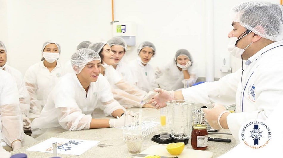 La gastronomía continúa siendo el eje central de la propuesta académica. (Foto: Le Cordon Bleu Perú)