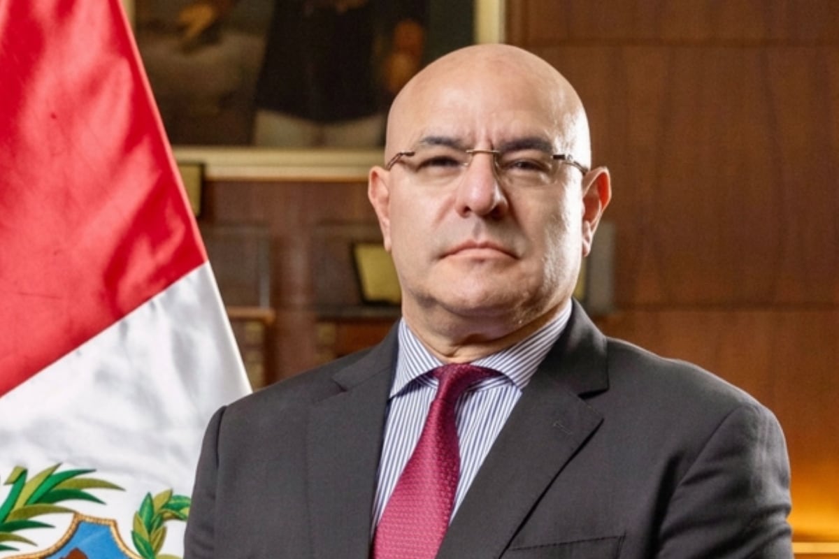 Carlos Francisco-Díaz deja el cargo y advierte riesgos en adquisición de aviones caza. Había sido citado por la Comisión de Defensa del Congreso para explicar retrasos en la compra. Foto: Andina