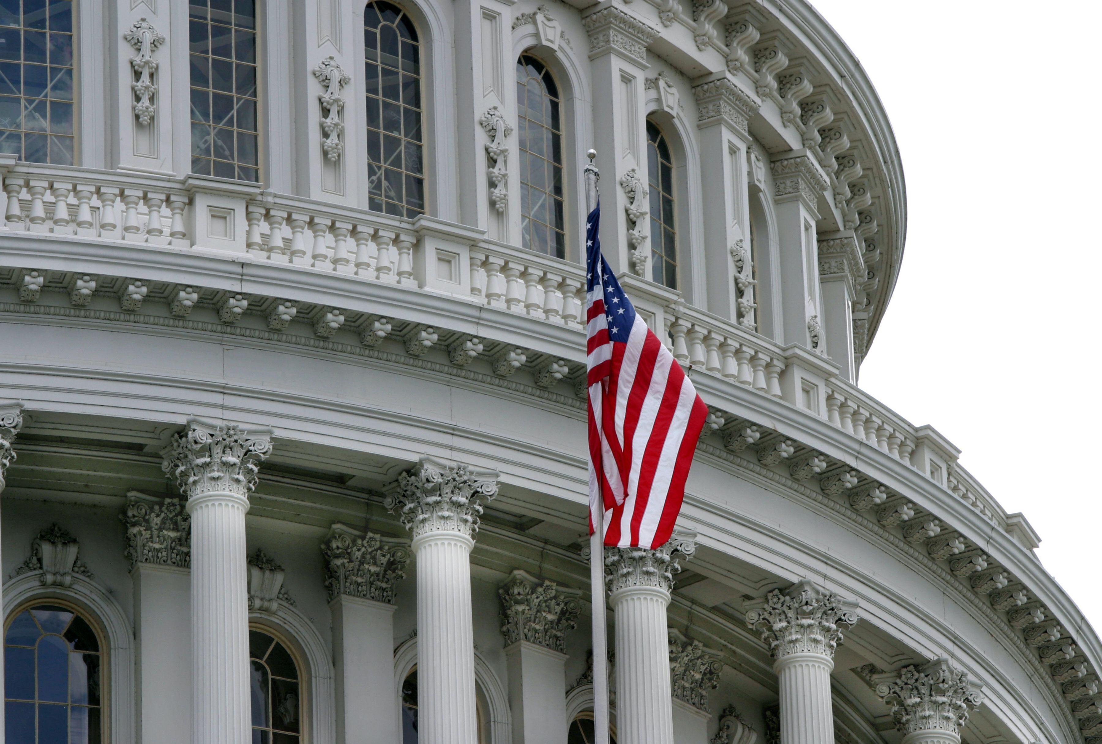Las enmiendas constitucionales en Estados Unidos de América solo pueden aprobarse con una mayoría de dos tercios en ambas cámaras. (Foto: lillisphotography /iStock)