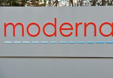 Moderna dice que nueva versión de su vacuna actúa mejor contra variantes