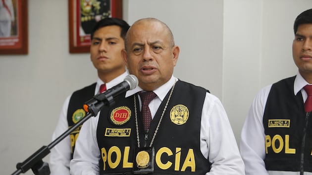 Conferencia de prensa, captura, asesinos, policía, Chorrillos, medico, Agustino,
Coronel PNP. Victor Revoredo Farfán, DIRINCRI