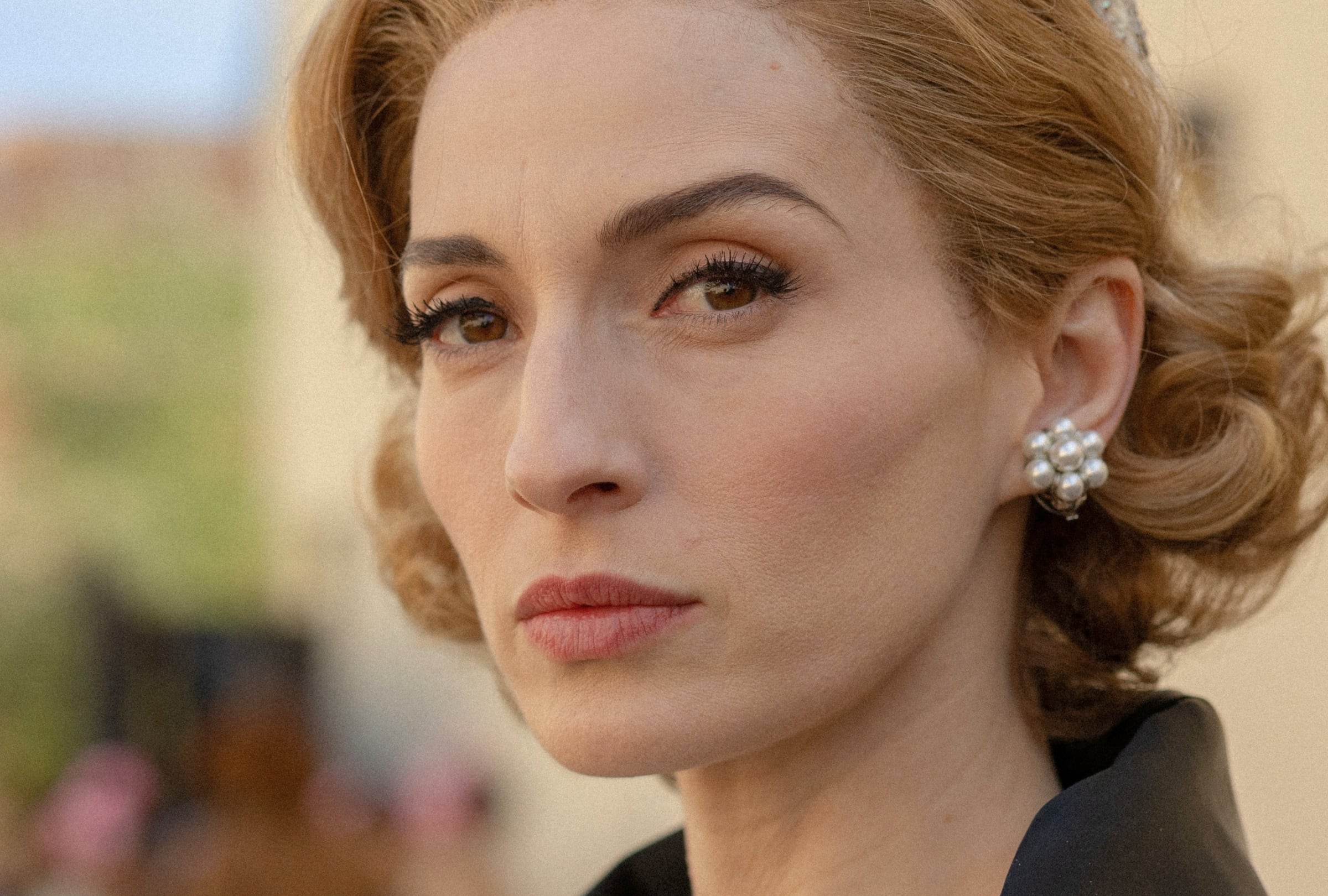 La actriz española María Valverde interpretando a su personaje Adela Figueroa en la miniserie "El problema final" (Foto: Mod Producciones / Netflix)