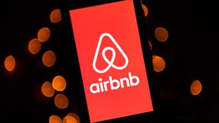 Airbnb debuta por todo lo alto en Wall Street