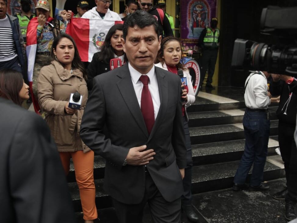 El coronel Harvey Colchado continuará formando parte del Equipo Especial de la PNP que apoya a la fiscal Marita Barreto.