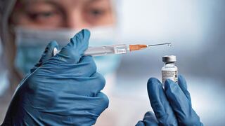 “Este año no será posible vacunar a toda la población contra el COVID-19”, alerta la Defensoría 