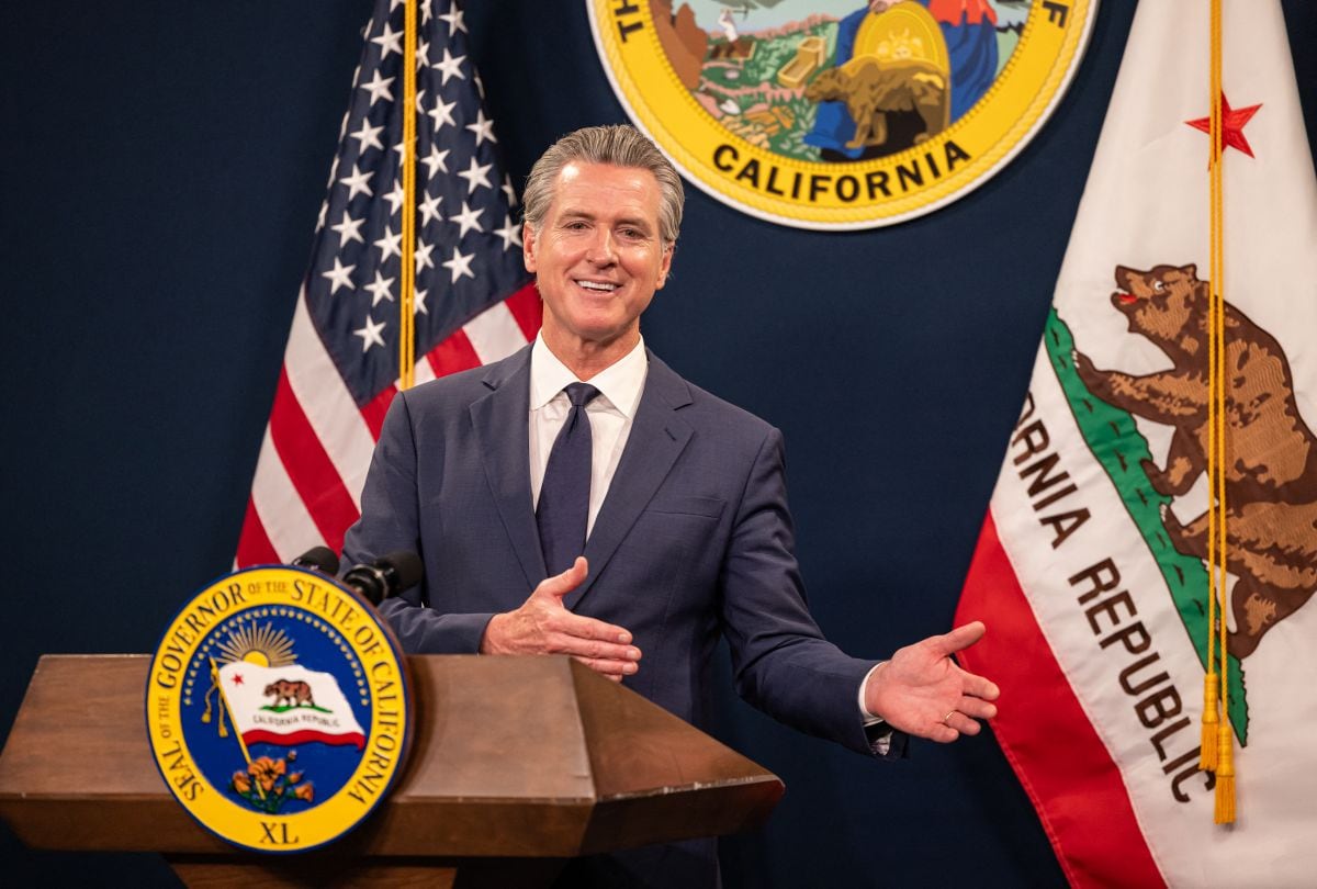 Gavin Newsom firmó esta nueva ley de California el 13 de julio (Foto: Penny P.Collins / NurPhoto vía AFP)