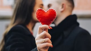 😘 Las mejores 100 frases divertidas de San Valentín y Día del Amor y la Amistad para dedicar a tu novia