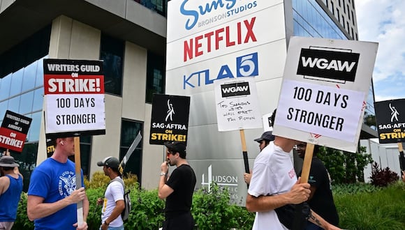 El pasado 11 de agosto la Alianza de Productores de Cine y Televisión (AMPTP) se acercó al sindicato de guionistas WGA con una nueva propuesta de convenio colectivo. (Foto: Frederic J. BROWN / AFP)