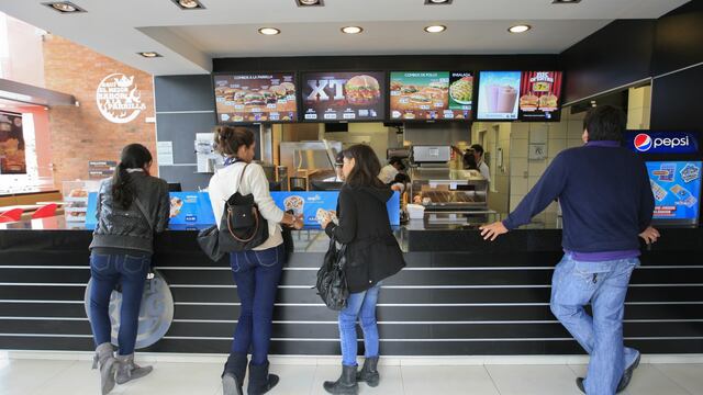Fuerza Popular apunta a regular la 'comida chatarra' en fast food y restaurantes