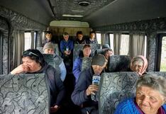 Civiles evacúan del nordeste de Ucrania mientras Rusia presiona en la frontera