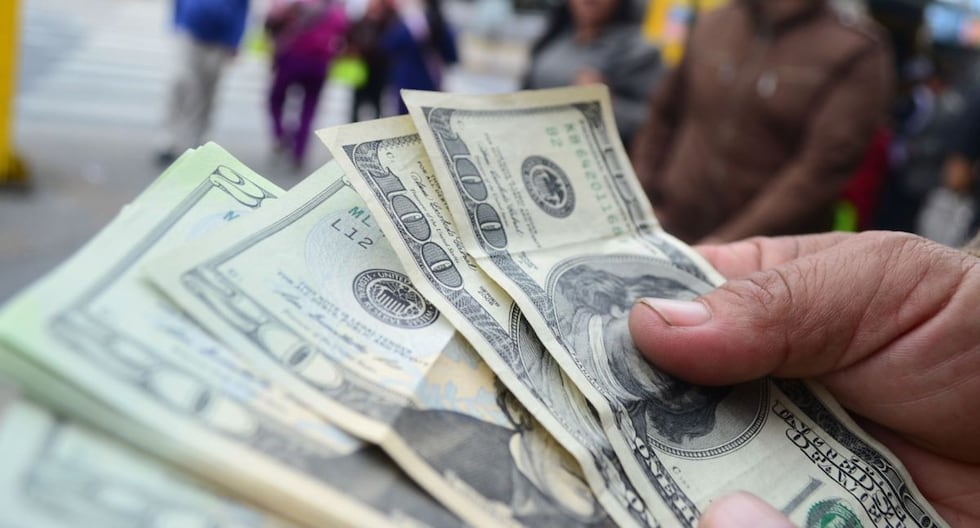 Dólar en Perú cae 10.4% en 2025 y analistas proyectan cotización mixta en 2026