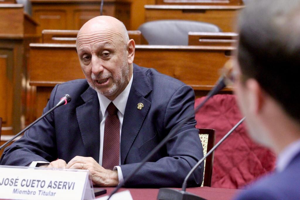 José Cueto consideró que no están claras las propuestas del Gobierno en reactivación económica y seguridad ciudadana. (Foto: Congreso)