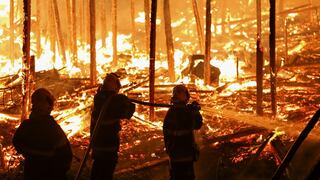 Perú decreta alerta por incendios en Amazonia brasileña