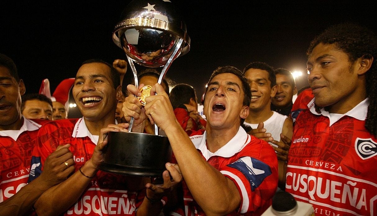 Cienciano ganó la Copa Sudamericana de 2003 y también se consagró campeón de la Recopa en 2004. Son los únicos dos títulos oficiales de un equipo peruano a nivel internacional. (Foto: GEC)