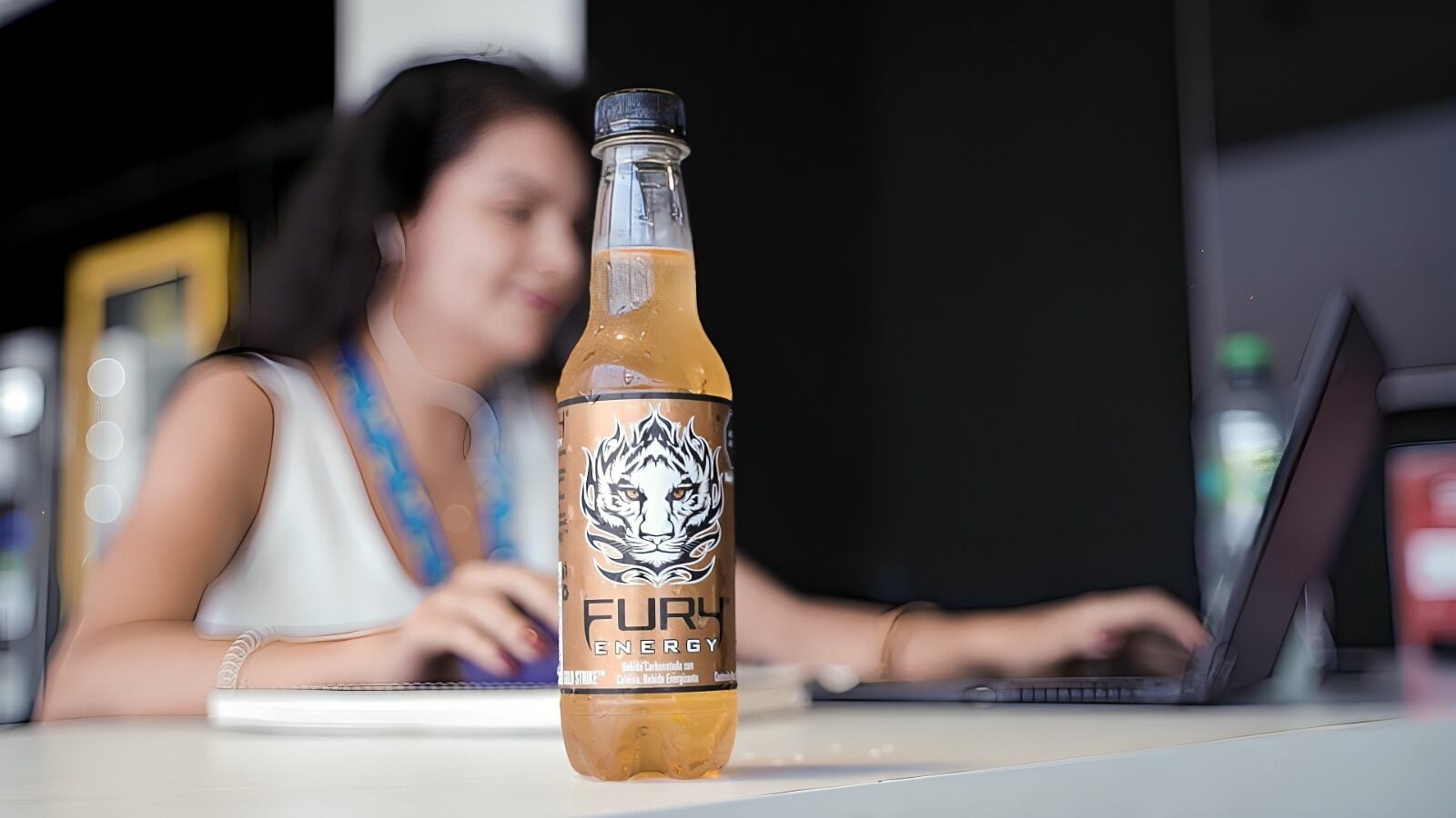 En 2024, Arca Continental concretó su expansión de portafolio en la categoría, introduciendo la marca estadounidense “low cost” Fury.