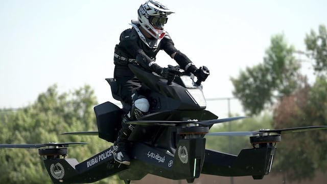 En Dubái, la policía patrullará las calles en motocicletas voladoras en 2020