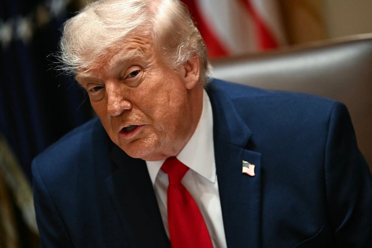 El presidente de Estados Unidos, Donald Trump, pronuncia un discurso durante una reunión de gabinete en la Sala del Gabinete de la Casa Blanca en Washington, D.C., el 27 de mayo de 2026. (Kent NISHIMURA / AFP)