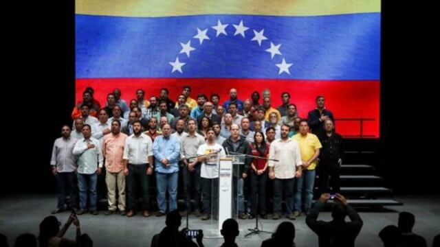 La oposición venezolana anuncia que conformará un Gobierno de unión nacional
