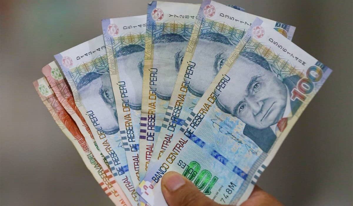 El abono del aguinaldo se hará en el mes de julio por Fiestas Patrias (Foto: Andina)