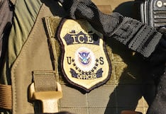 ¿Es necesario que los vehículos usados por ICE durante operativos migratorios lleven alguna identificación? Un experto legal lo aclara