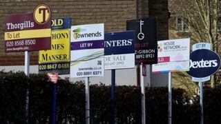 Precios de casas en Reino Unido crecen a menor ritmo en cuatro años