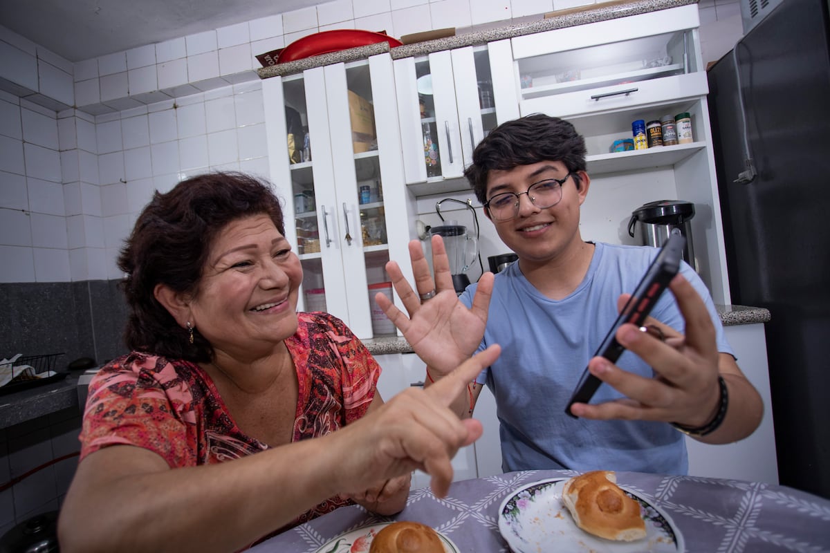 Tráfico de datos por teléfono móvil creció 38.6% al tercer trimestre de 2023. (Foto: Osiptel)