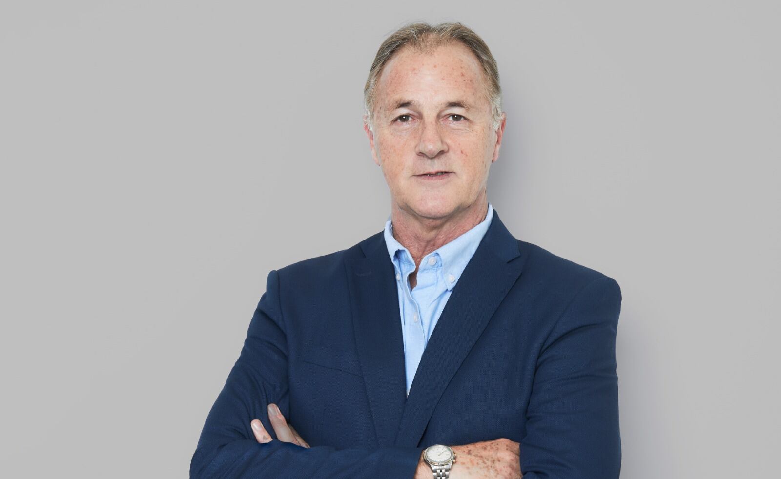 Jorge Muñoz Well es abogado de profesión y cuenta con un máster en Planificación Territorial y Gestión Ambiental por la Universidad de Barcelona.