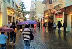 Intensa llovizna sorprendió a limeños en diversos distritos de la capital