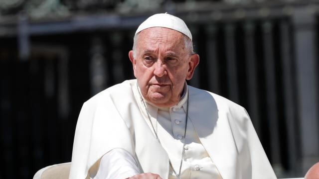 Papa Francisco lamenta que el agua se use para la explotación o extorsión
