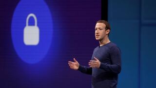 Zuckerberg se disculpa con legisladores de la UE por filtración datos de Facebook