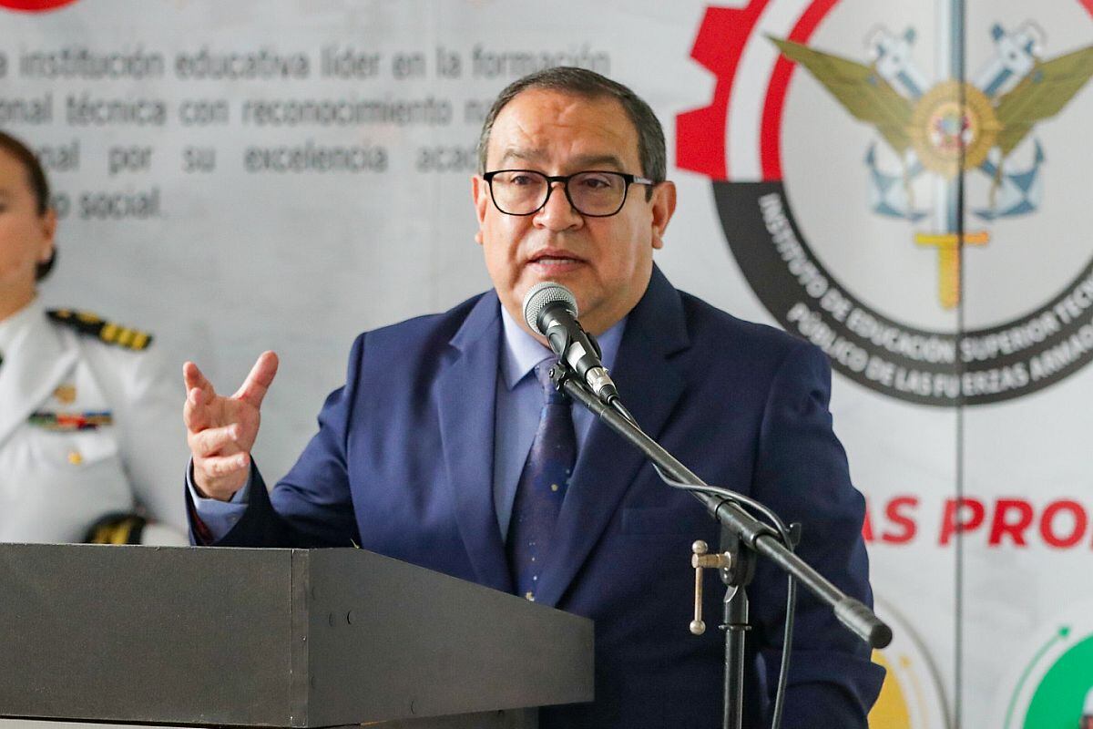 Señaló que es lamentable que anteriores gobiernos hayan permitido impunemente el incremento de la superficie de coca en el país, “sin hacer nada al respecto”. (Foto: PCM)