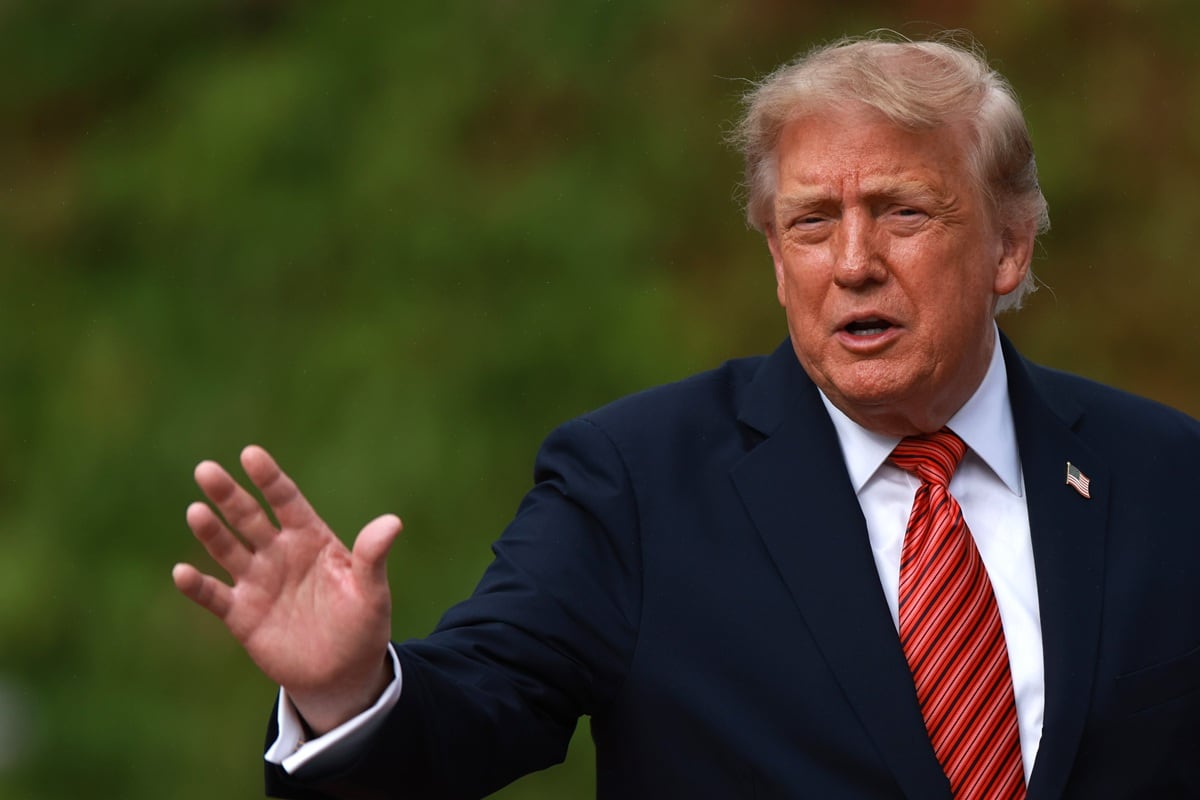 Trump considera un “bulo” que la inteligencia artificial vaya a destruir la humanidad. (EFE/NEIL HALL)