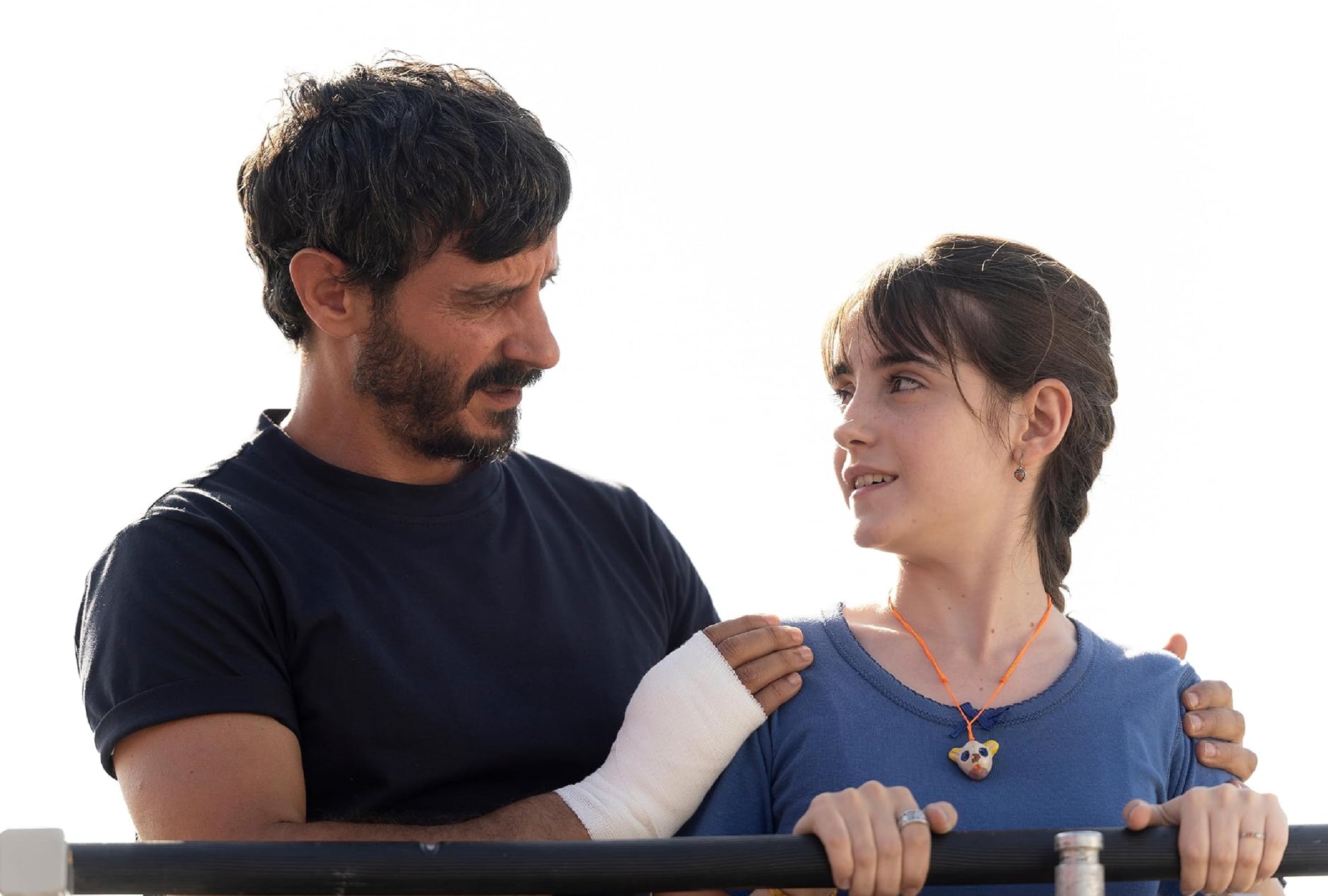 Ignacio Mateos y Celia Lopera en la serie española "Innato" (Foto: Netflix)