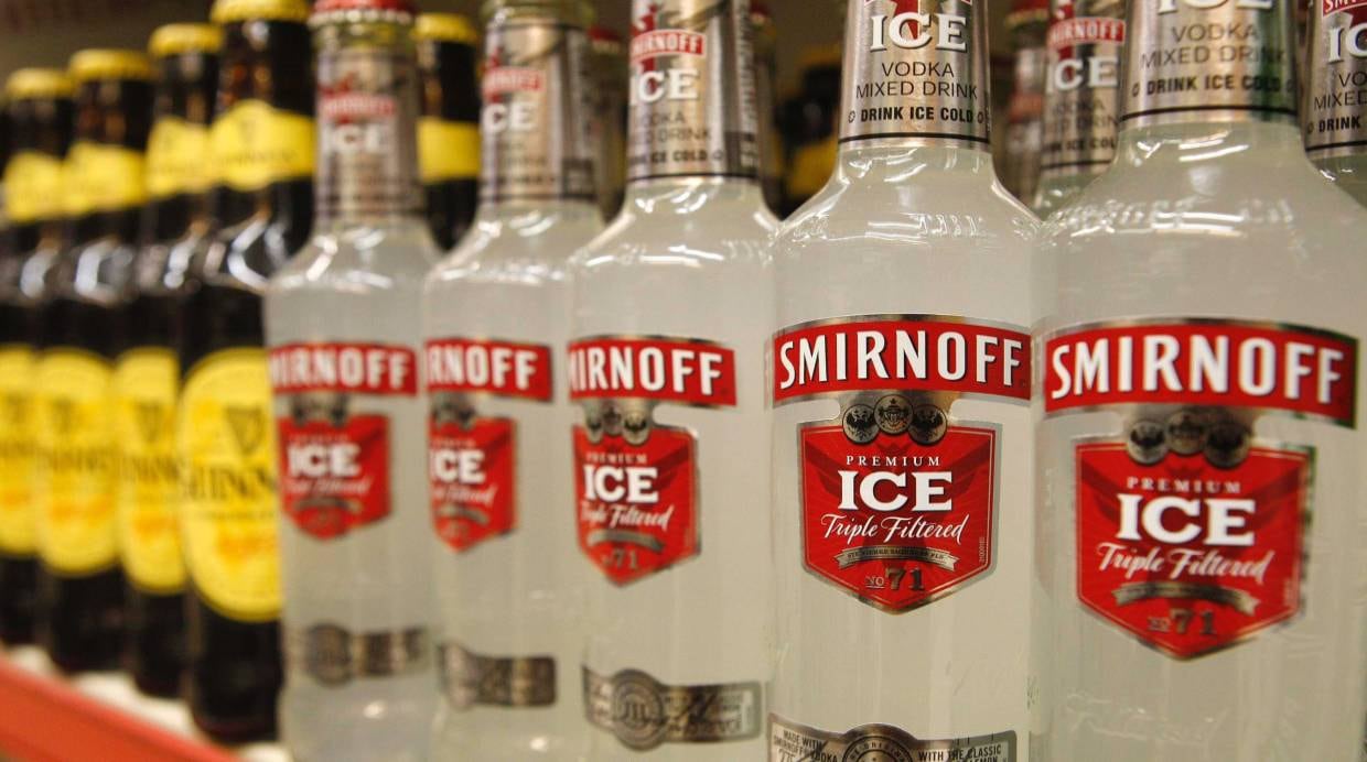 Las principales novedades se concentrarán en marcas como Johnnie Walker, Buchanan’s, Old Parr y Smirnoff, con innovaciones en formatos, sabores y niveles de alcohol. Foto: Andina