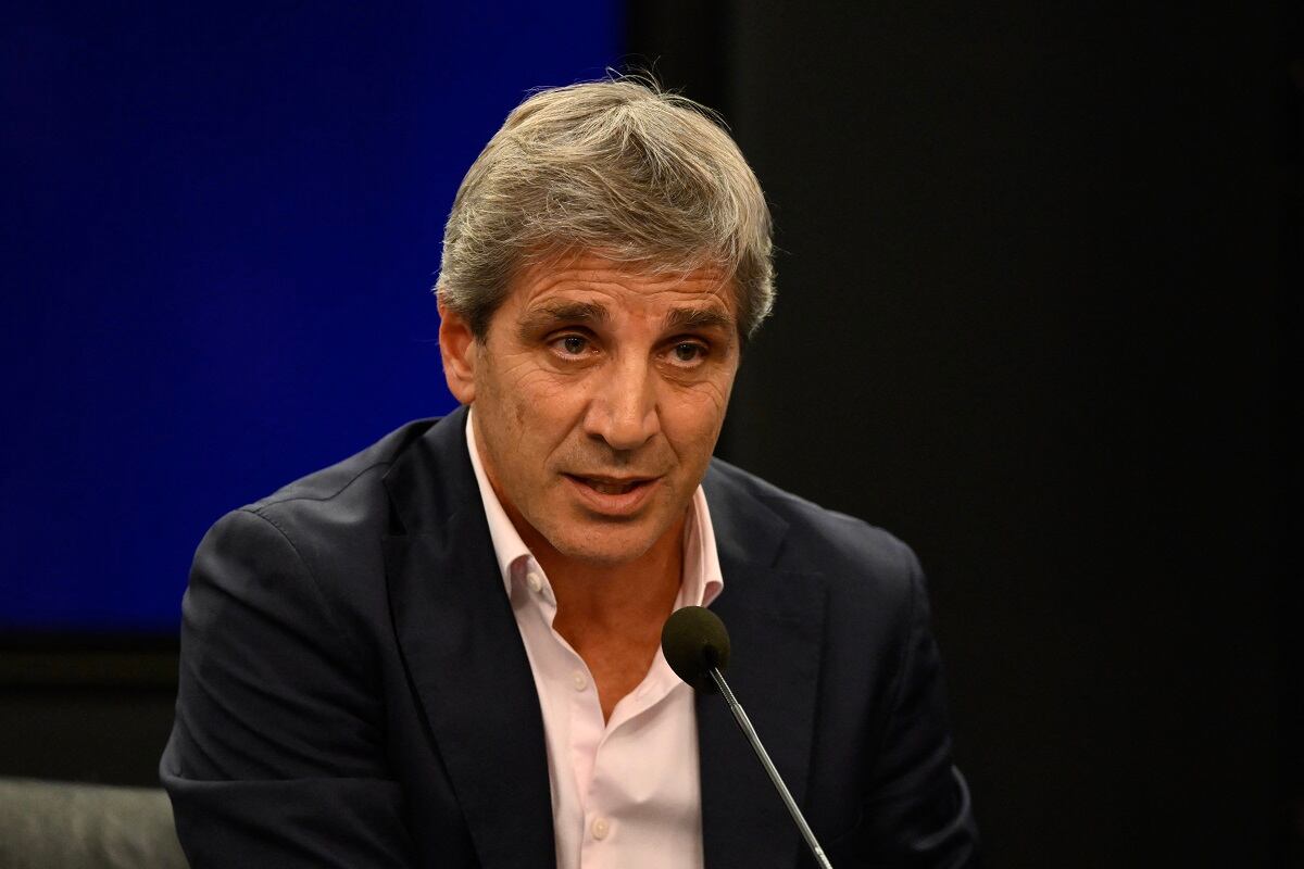 “Privatizamos Impsa”, dijo el ministro de Economía, Luis Caputo, en su cuenta de X, antes Twitter. (Foto de Luis ROBAYO / AFP)