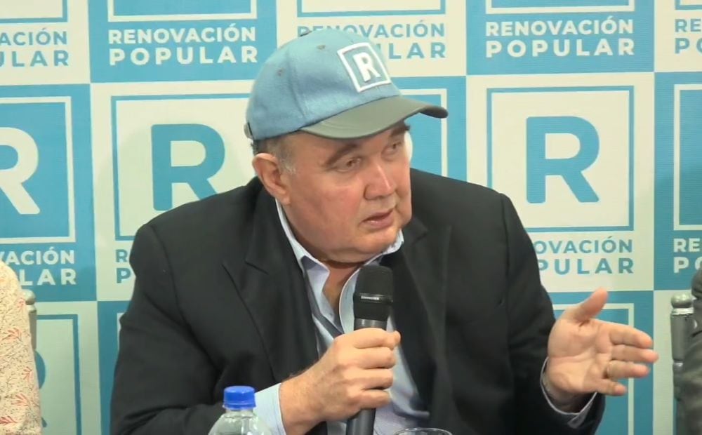 El candidato de Renovación Popular señaló que la candidata naranja va camino a una cuarta derrota a manos de un “panetón”. (Facebook: Rafael López Aliaga)