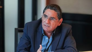 Carlos Álvarez plantea conectividad en escuelas, educación cívica obligatoria y triplicar Beca 18