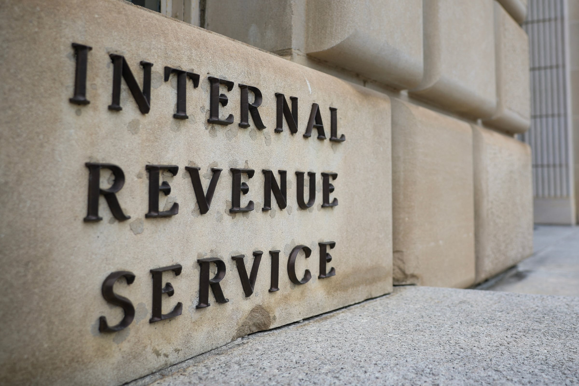 El IRS ha sido claro en dar información sobre reembolsos que aún no han sido reclamados por algunos contribuyentes (Foto: AFP)