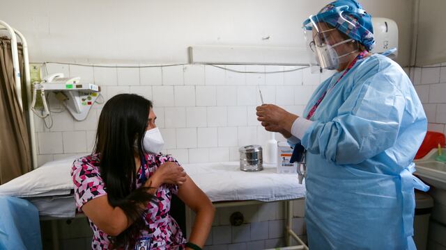 Palacios sobre quienes rechazan las vacunas: “Hay un efecto de arrastre cuando todos empiezan a vacunarse”