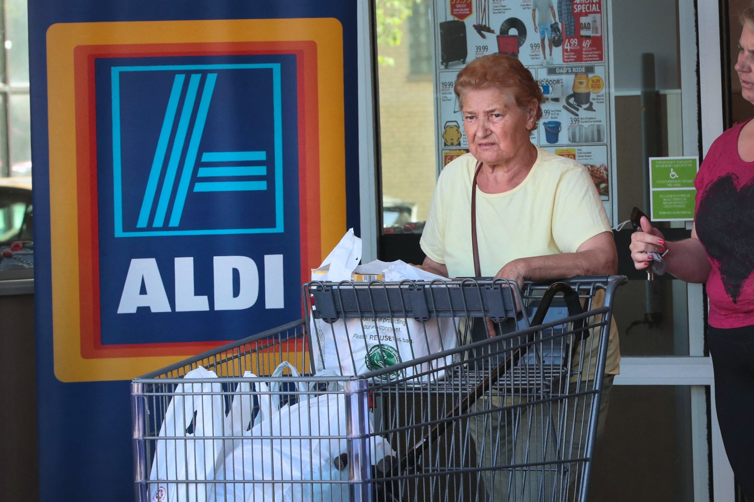 Costco permanecerá cerrado en todo el país por el 4 de julio, mientras que Sam’s Club y tiendas como Trader Joe’s, Aldi y Whole Foods abrirán pero con horarios especiales, por lo general más cortos de lo habitual (Foto: AFP)