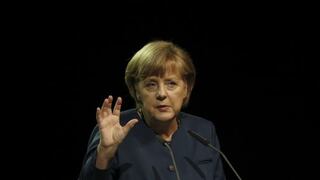 Angela Merkel defiende cooperación con servicios de inteligencia de EE.UU.