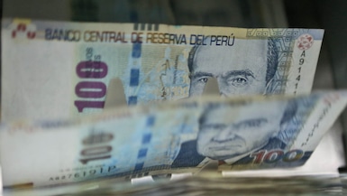 Peruanos abandonan dinero en bancos por más de S/ 100 millones al año, ¿por qué?